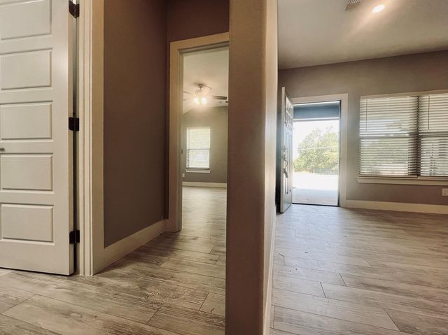 617 N Friendship Road, Sherman, TX 75092