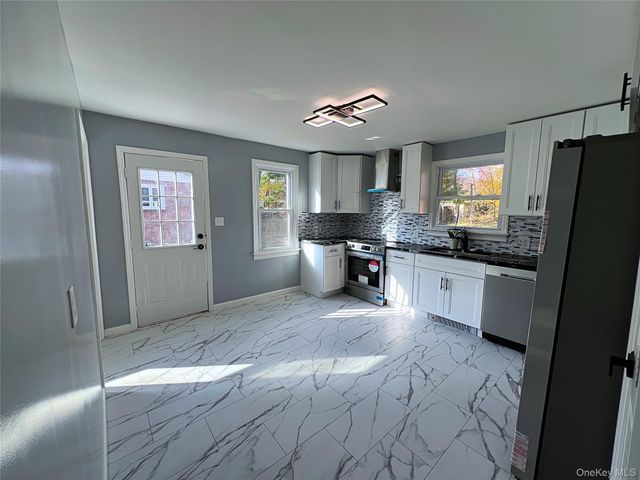 180 Union Avenue, New Windsor, NY 12553