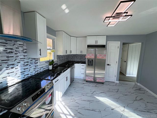 180 Union Avenue, New Windsor, NY 12553