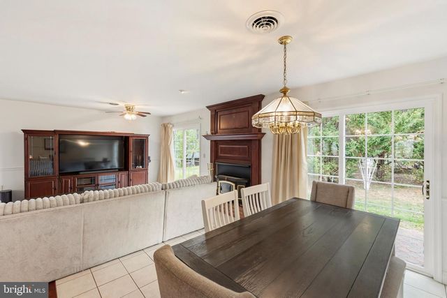 106 WATERVIEW DR, Capon Bridge, WV 26711