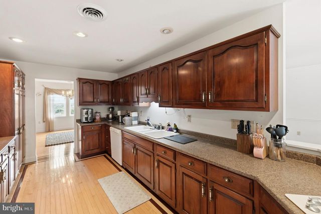 106 WATERVIEW DR, Capon Bridge, WV 26711
