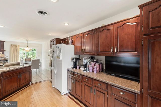 106 WATERVIEW DR, Capon Bridge, WV 26711