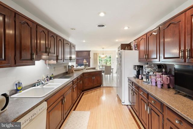106 WATERVIEW DR, Capon Bridge, WV 26711