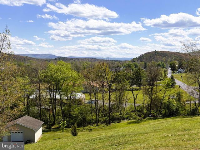 106 WATERVIEW DR, Capon Bridge, WV 26711