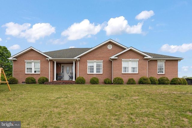 106 WATERVIEW DR, Capon Bridge, WV 26711