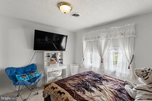 106 WATERVIEW DR, Capon Bridge, WV 26711