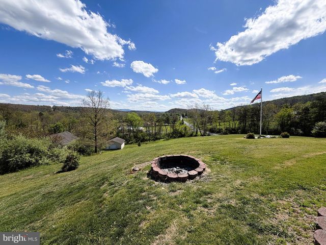 106 WATERVIEW DR, Capon Bridge, WV 26711