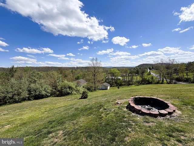 106 WATERVIEW DR, Capon Bridge, WV 26711
