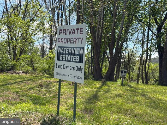 106 WATERVIEW DR, Capon Bridge, WV 26711