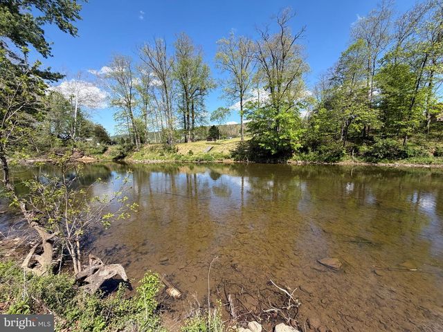 106 WATERVIEW DR, Capon Bridge, WV 26711