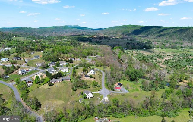 106 WATERVIEW DR, Capon Bridge, WV 26711