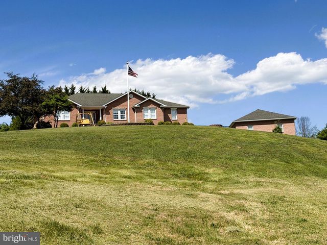 106 WATERVIEW DR, Capon Bridge, WV 26711