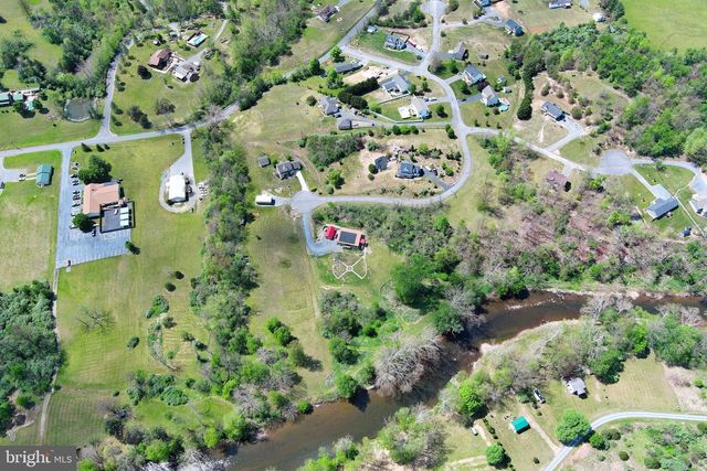 106 WATERVIEW DR, Capon Bridge, WV 26711