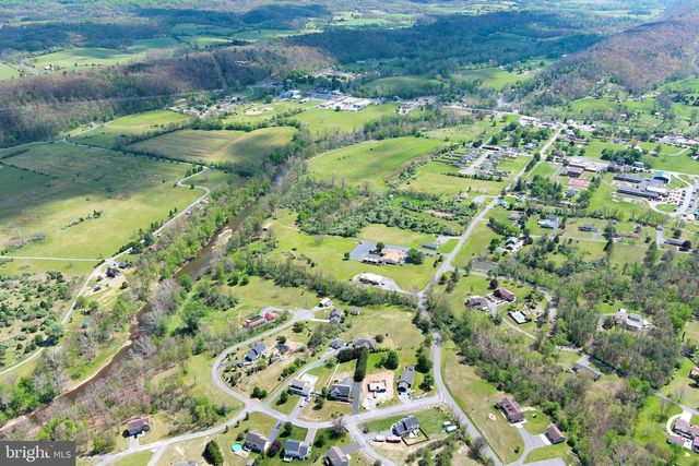 106 WATERVIEW DR, Capon Bridge, WV 26711