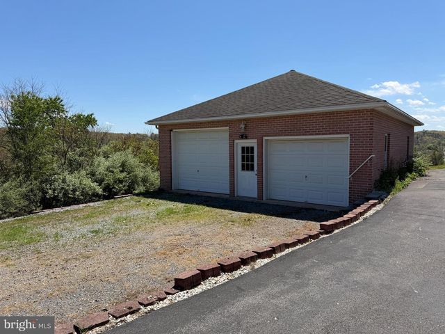 106 WATERVIEW DR, Capon Bridge, WV 26711