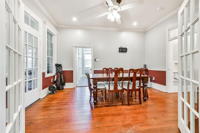 503 W Blum Street, Alvin, TX 77511