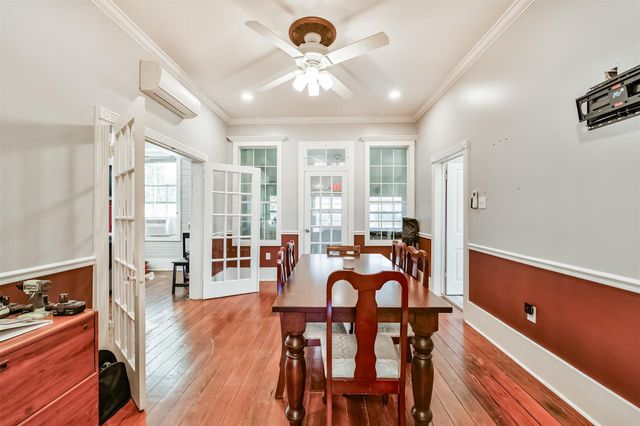 503 W Blum Street, Alvin, TX 77511