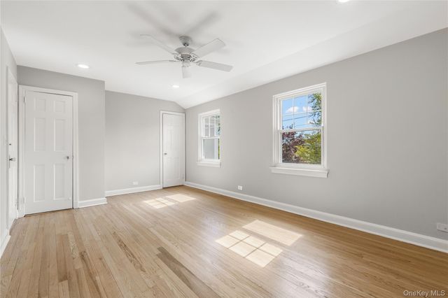 21 Keogh Lane, New Rochelle, NY 10805