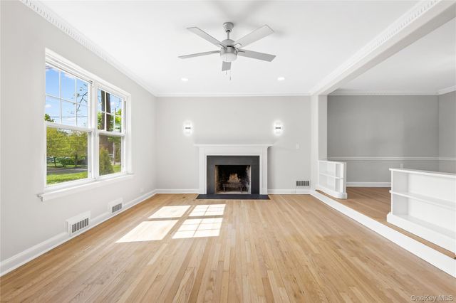 21 Keogh Lane, New Rochelle, NY 10805