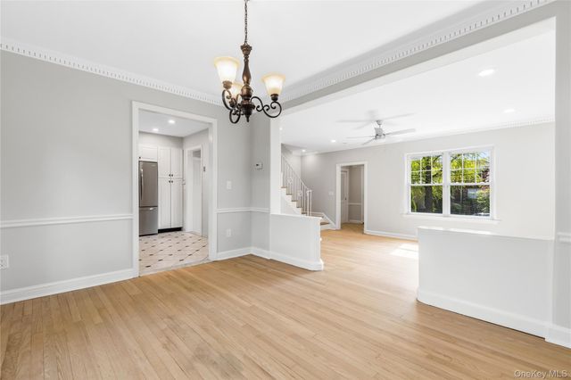 21 Keogh Lane, New Rochelle, NY 10805