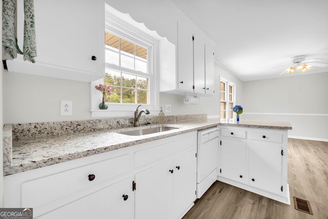 234 Edgewood Drive, Mount Airy, GA 30563