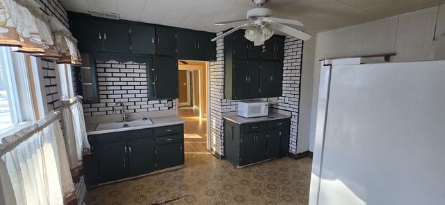 3754 S Rutland AVENUE, Saint Francis, WI 53235