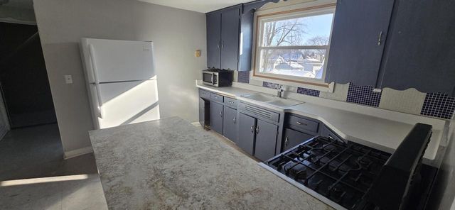 3754 S Rutland AVENUE, Saint Francis, WI 53235