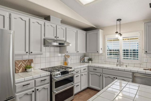 750 Ruger Court, Hollister, CA 95023