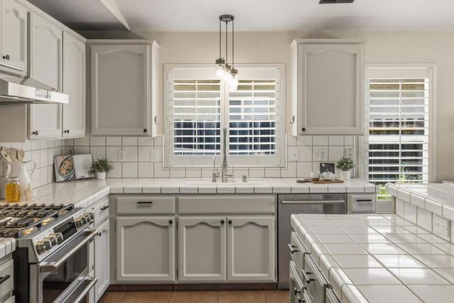 750 Ruger Court, Hollister, CA 95023
