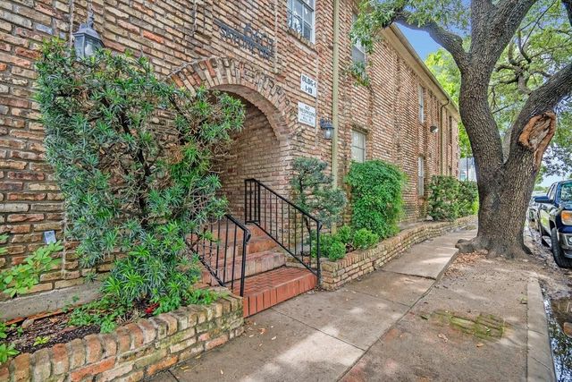 6401 Skyline Drive 5, Houston, TX 77057