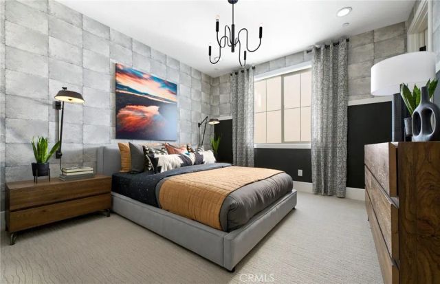 11817 Canoga Avenue, Chatsworth, CA 91311