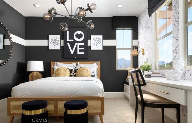 11817 Canoga Avenue, Chatsworth, CA 91311