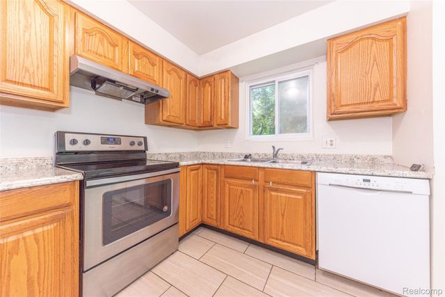 1795 David Court, Ann Arbor, MI 48105