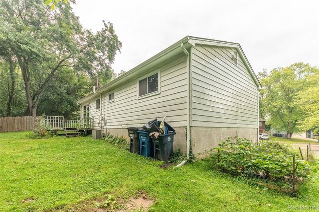 1795 David Court, Ann Arbor, MI 48105