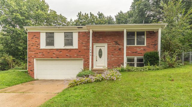 1795 David Court, Ann Arbor, MI 48105