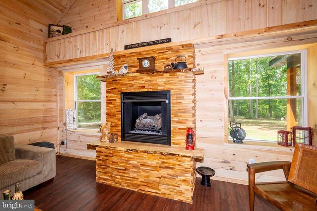 18184 CRAWFORD LN, Gordonsville, VA 22942