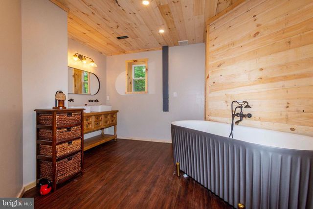 18184 CRAWFORD LN, Gordonsville, VA 22942