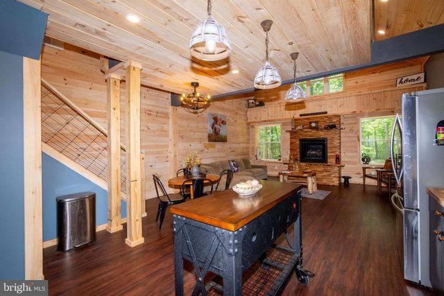 18184 CRAWFORD LN, Gordonsville, VA 22942