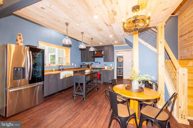 18184 CRAWFORD LN, Gordonsville, VA 22942