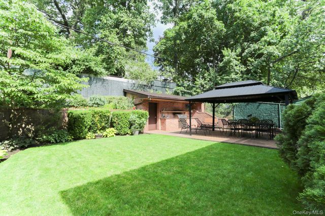 80-49 221st Street, Hollis Hills, NY 11427