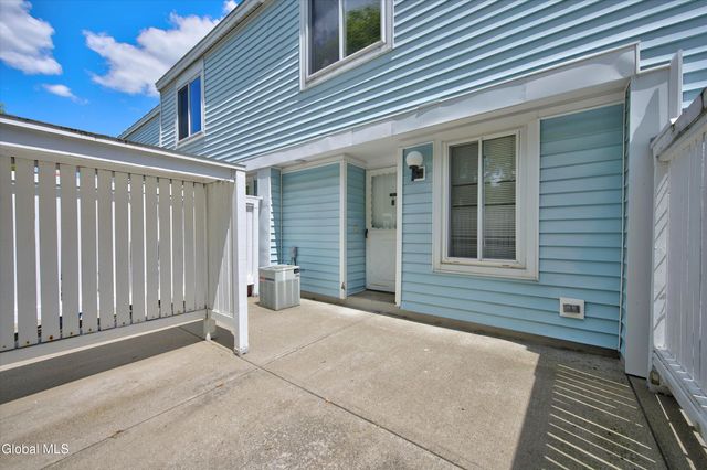 1005 Rockport Court, East Greenbush, NY 12061
