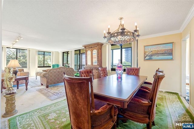 200 Winston 109, Cliffside Park, NJ 07010