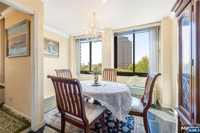 200 Winston 109, Cliffside Park, NJ 07010