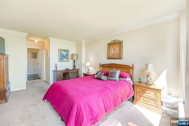 200 Winston 109, Cliffside Park, NJ 07010