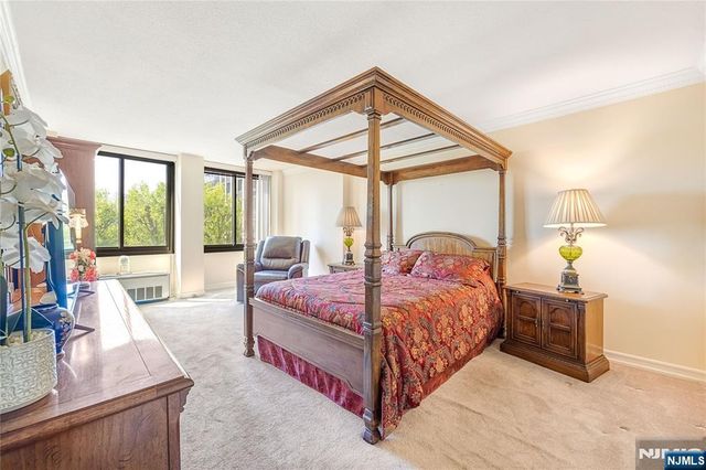200 Winston 109, Cliffside Park, NJ 07010