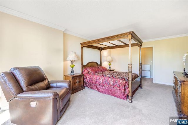 200 Winston 109, Cliffside Park, NJ 07010