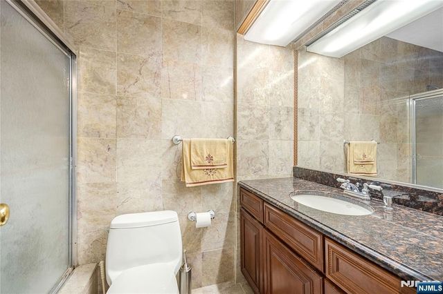 200 Winston 109, Cliffside Park, NJ 07010