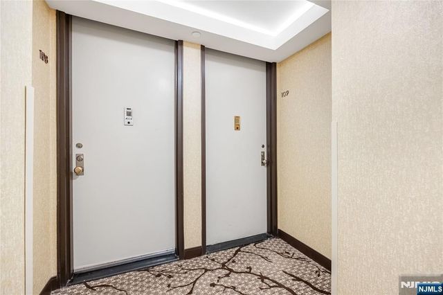 200 Winston 109, Cliffside Park, NJ 07010