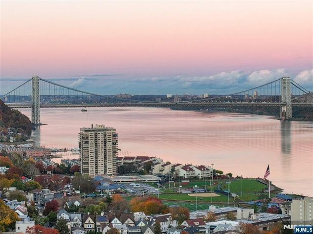 200 Winston 109, Cliffside Park, NJ 07010