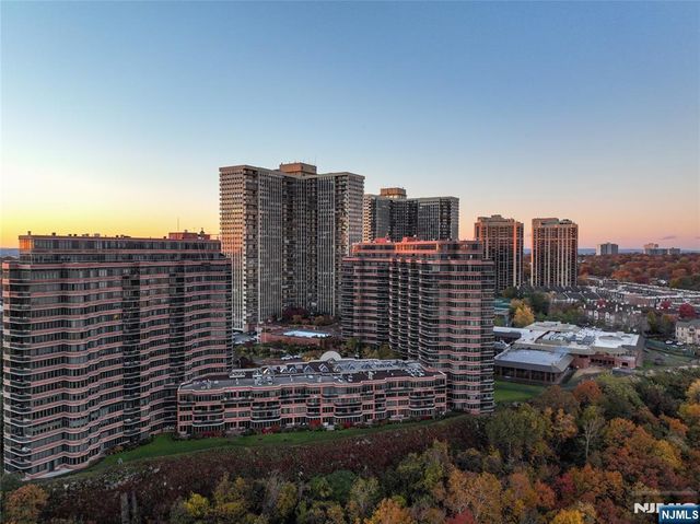 200 Winston 109, Cliffside Park, NJ 07010